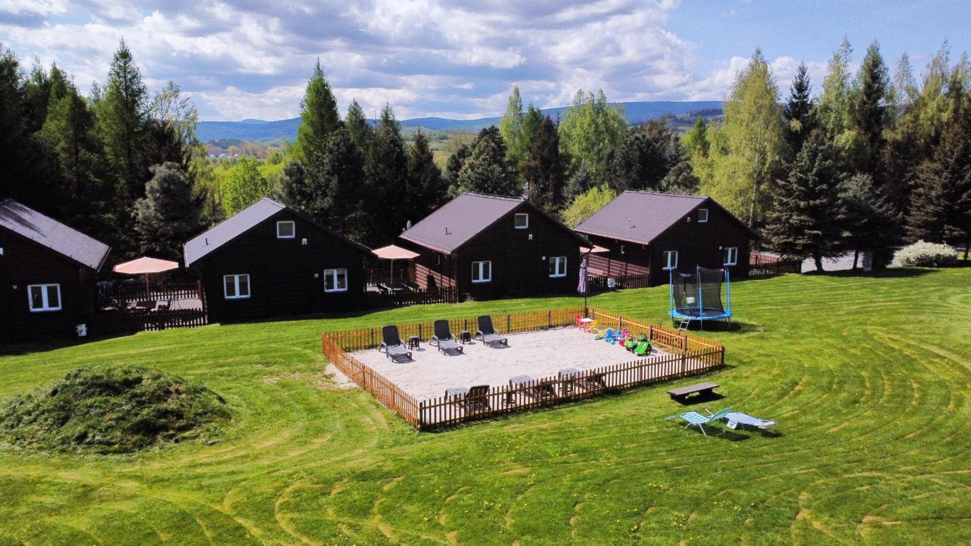 Stanica Pod Zadzierna Domki Caloroczne Lubawka Bagian luar foto